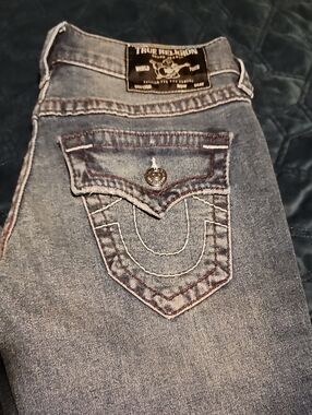True Religion Women's Faded Blue Skinny Jeans with Flap Back Pocket